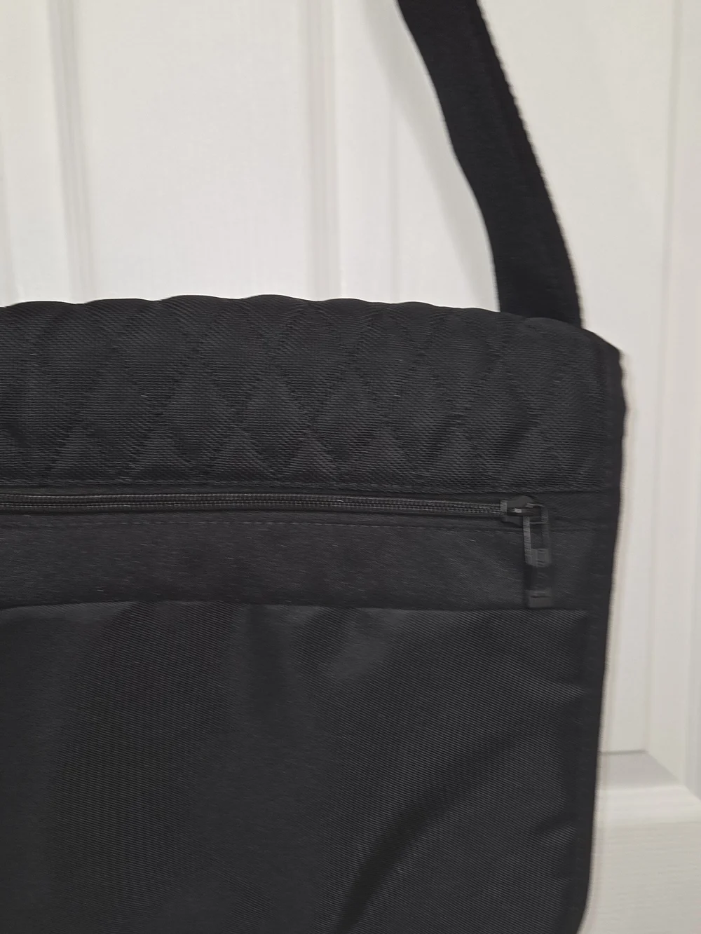 OGIO Vault Messenger Bag in Black with Pockets